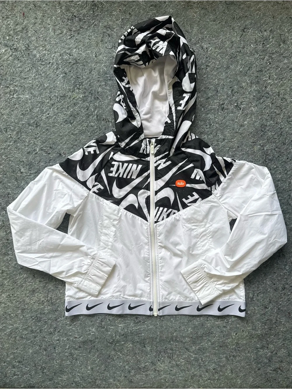 Nike XL Black White Swoosh Print Hooded Windbreaker Jacket
